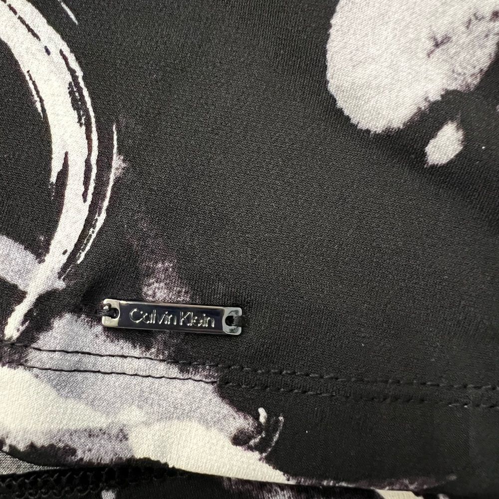Calvin Klein Black and White Sleeveless Blouse Sz L - Picture 7 of 9
